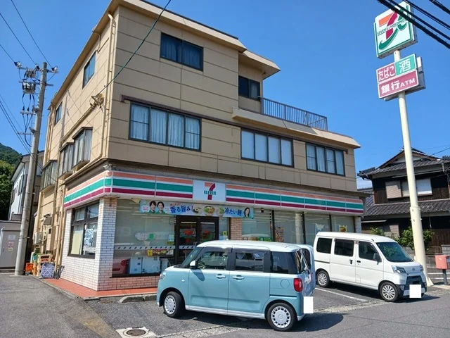 セブンイレブン新南陽市役所前店まで300m