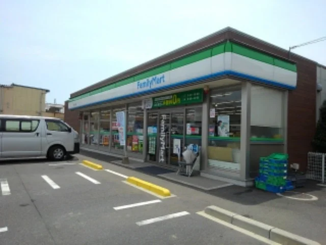 ファミリーマート光中央２丁目店まで1200m