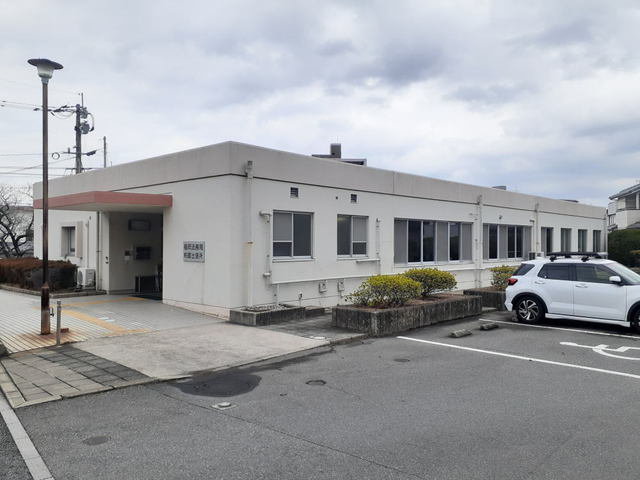 福岡法務局粕屋出張所まで3200m