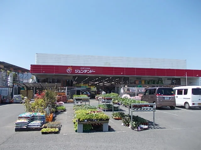 ジュンテンドーまで1000m