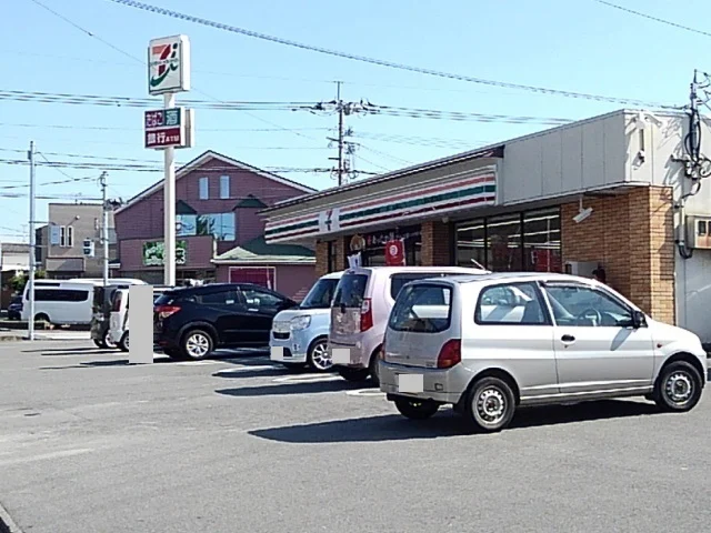 セブンイレイブンまで470m