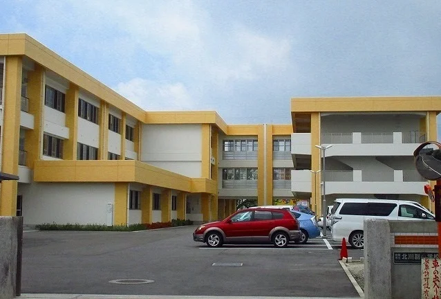 北川副小学校まで900m