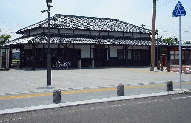 小城駅まで1350m