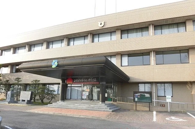 佐賀市役所東与賀支所まで960m