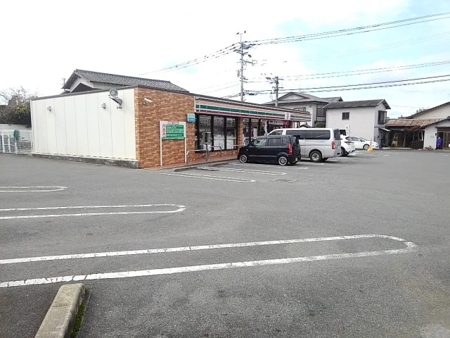 セブンイレブン筑後蔵数店まで210m