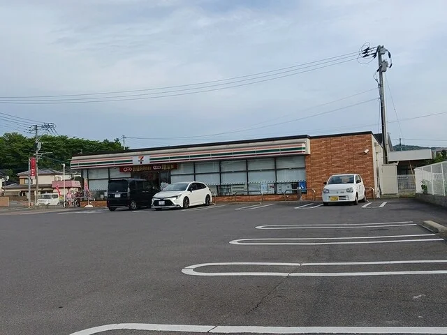 セブンイレブン諫早小川町店まで994m