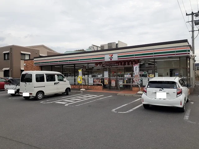 セブンイレブン滝尾店まで500m