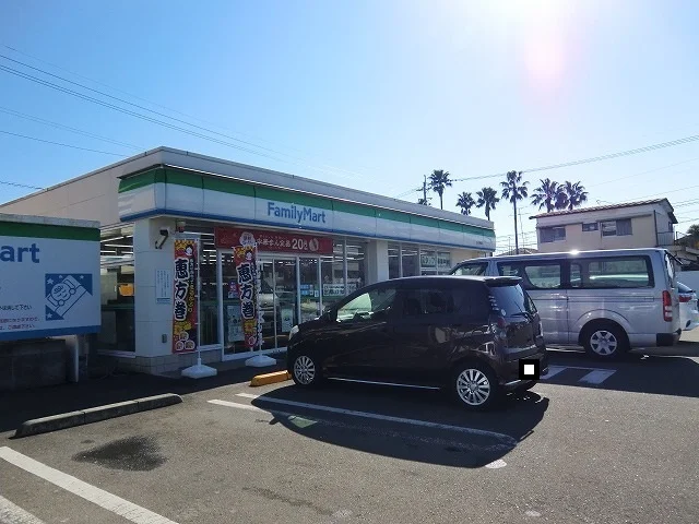 ファミリーマート日ノ出町店まで500m