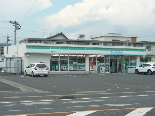 ファミリーマート鹿屋寿三丁目店まで310m
