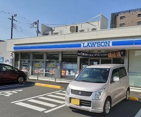 ローソン横須賀森崎1丁目店まで473m