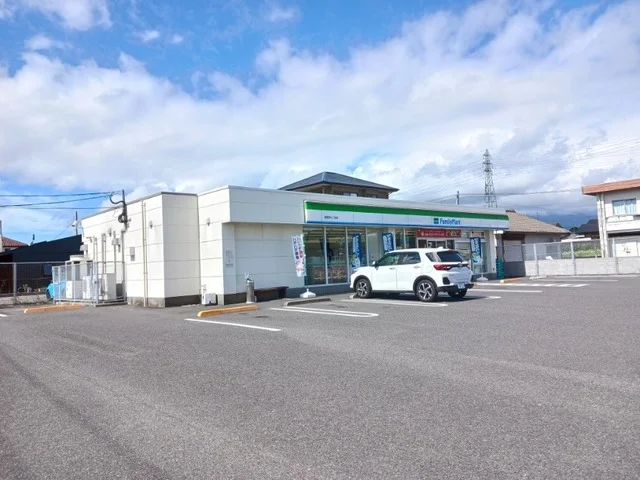 ファミリーマート鹿屋寿七丁目店まで1200m