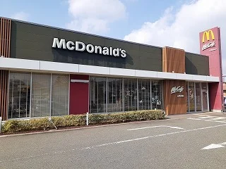 マクドナルド １７３川西店まで800m