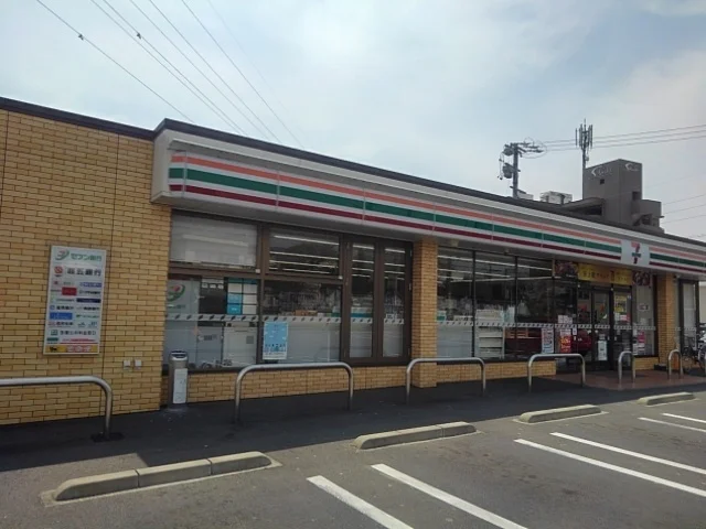 セブンイレブン鈴鹿西条７丁目店まで800m