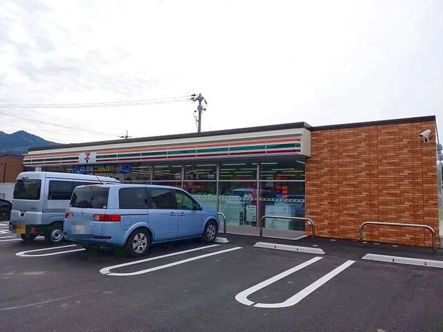 セブンイレブンまで500m