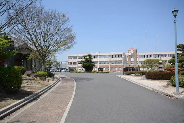 福岡県立　育徳館中・高等学校まで700m