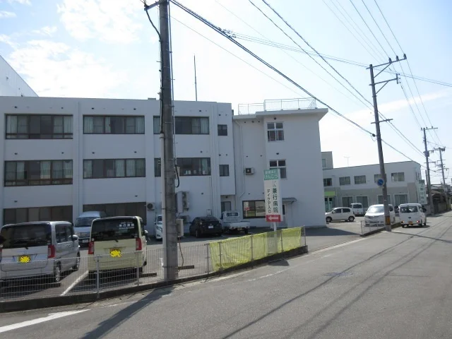 兼行病院まで65m