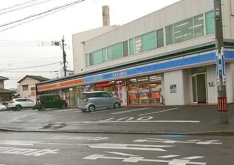 ローソンまで700m