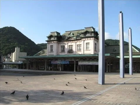 ＪＲ門司港駅まで1300m
