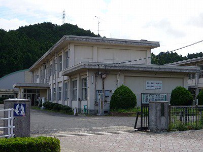 大川内小学校まで1100m