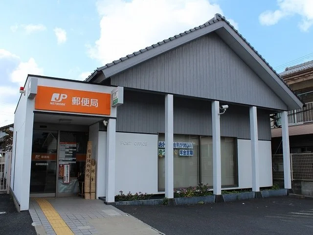 唐津鏡郵便局まで550m