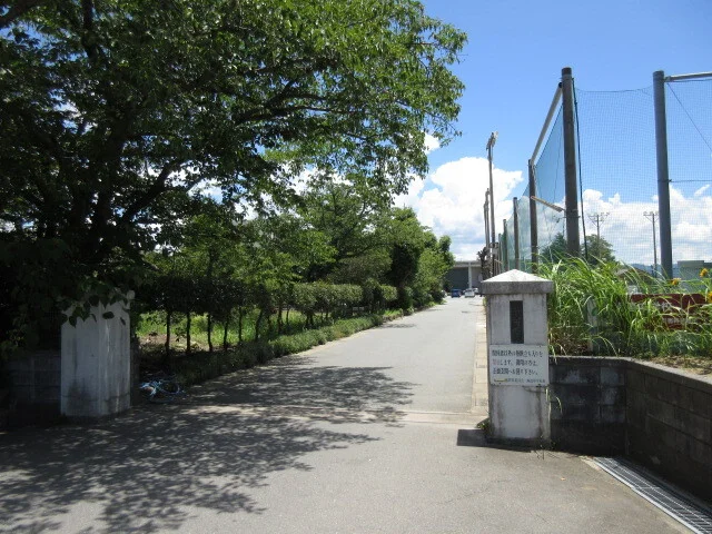 みやま市立瀬高中学校まで96m