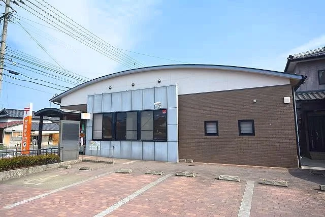 小波瀬郵便局まで650m