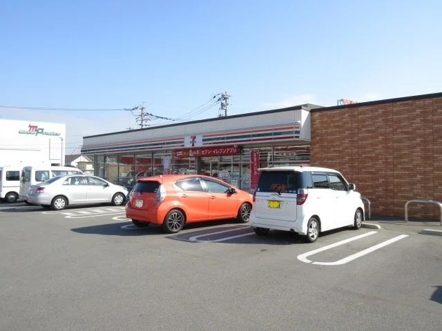 セブンイレブン大牟田八江町店まで450m