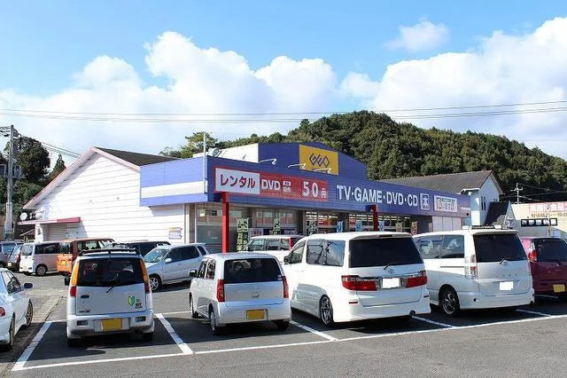 ゲオ　大坪店まで650m