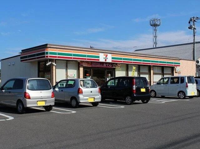 セブン-イレブン伊万里六仙寺店まで1100m
