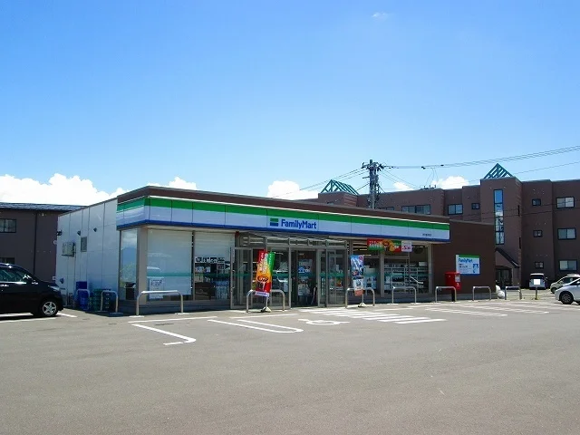 ファミリーマート塩井店まで850m