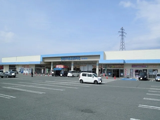 ヤマザワ堀川町店まで1300m