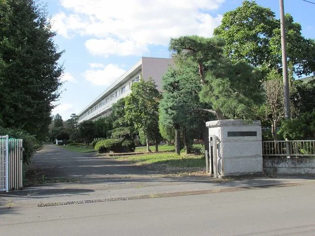 上三川中学校まで400m