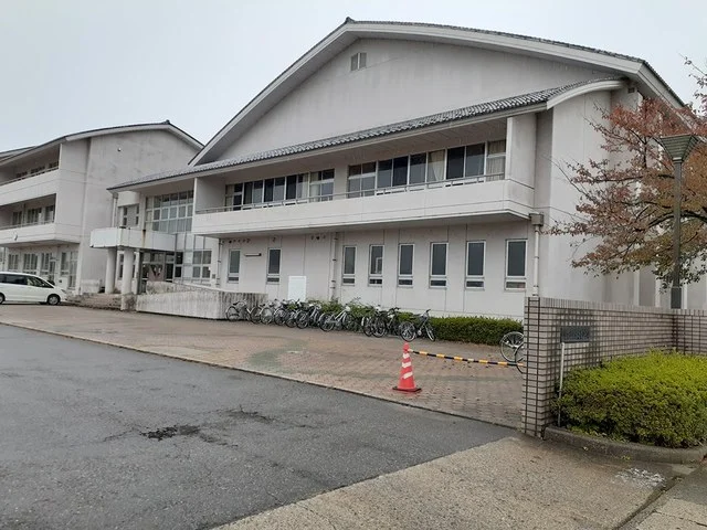 村上市立村上東中学校まで1300m