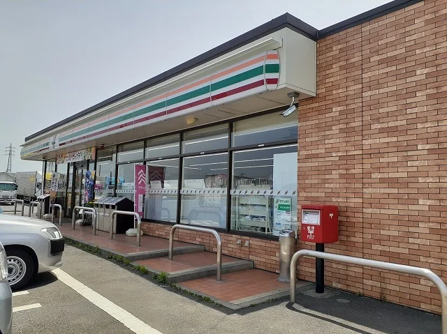 セブンイレブン加須北小浜店まで350m