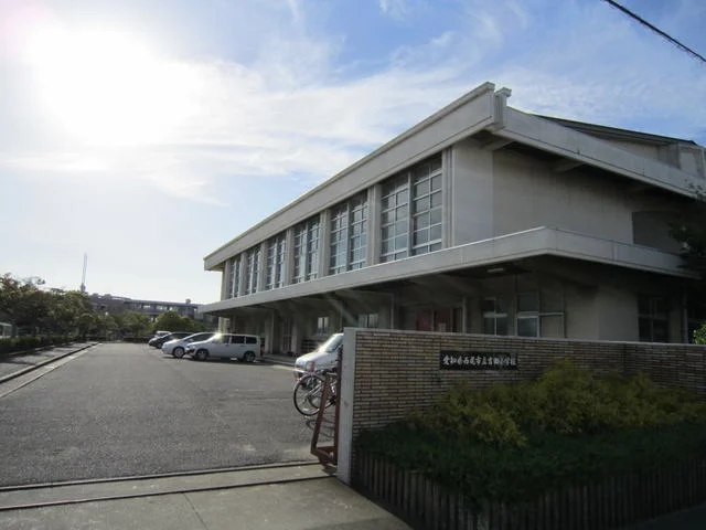 吉田小学校まで550m