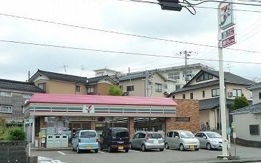 セブンイレブン加茂田上町店まで550m