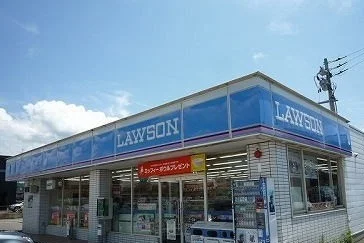 ローソン西中店まで800m