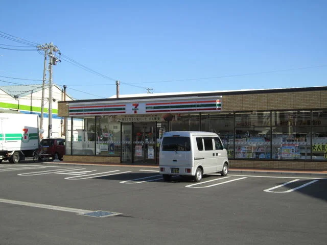 セブン-イレブン 吉良町富好まで250m