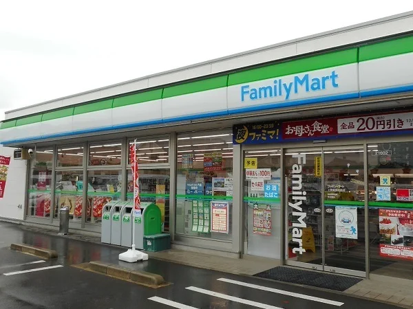 ファミリーマート佐久一本栁店まで160m