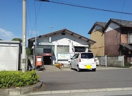 坂出川津郵便局まで1100m