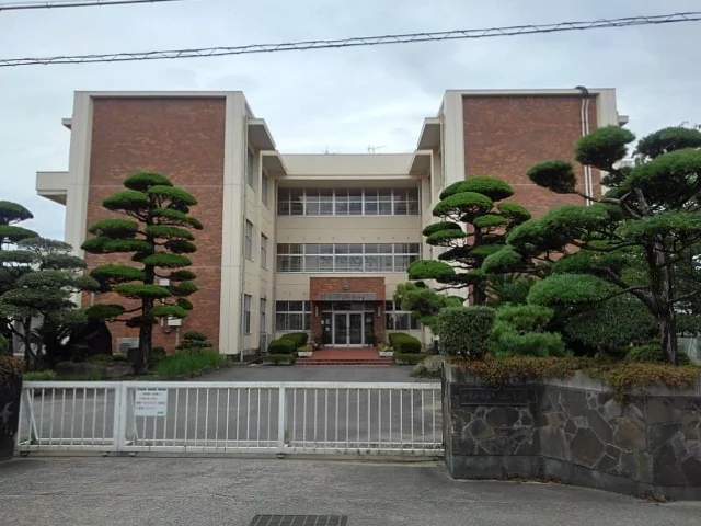 観音寺市立一ノ谷小学校まで500m