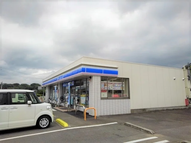 ローソン三豊山本町店まで1500m