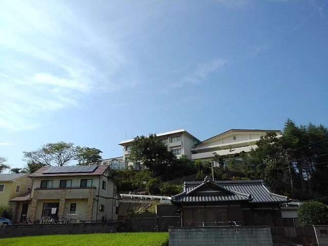 多度津町立白方小学校まで1300m