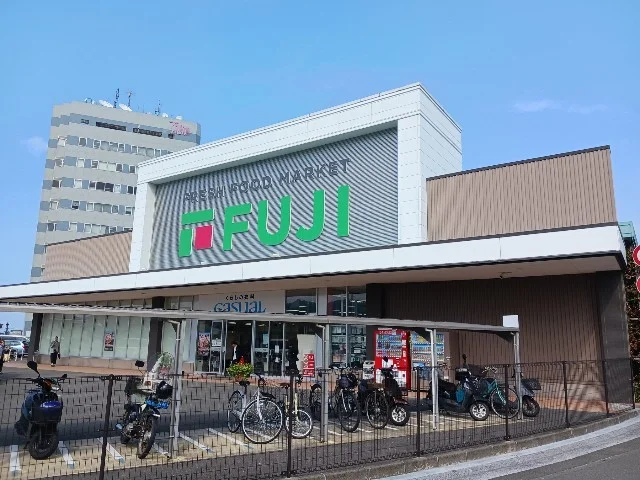 フジ新居浜駅前店まで1600m