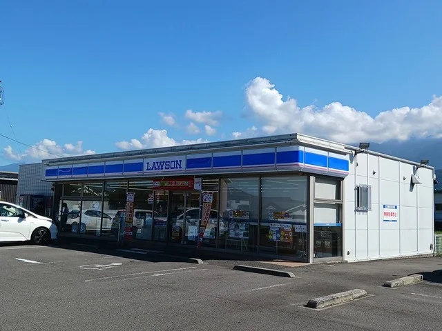 ローソン新居浜滝の宮町店まで912m