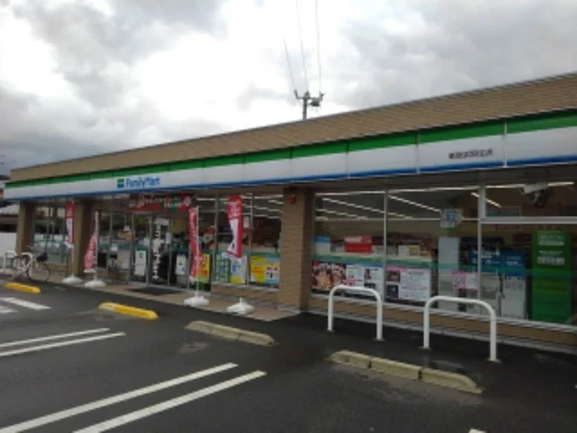 ファミリーマート新居浜垣生店様まで600m