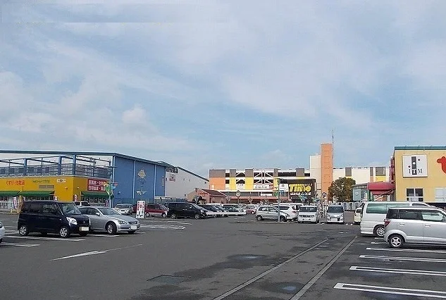 ワールドプラザ様まで600m