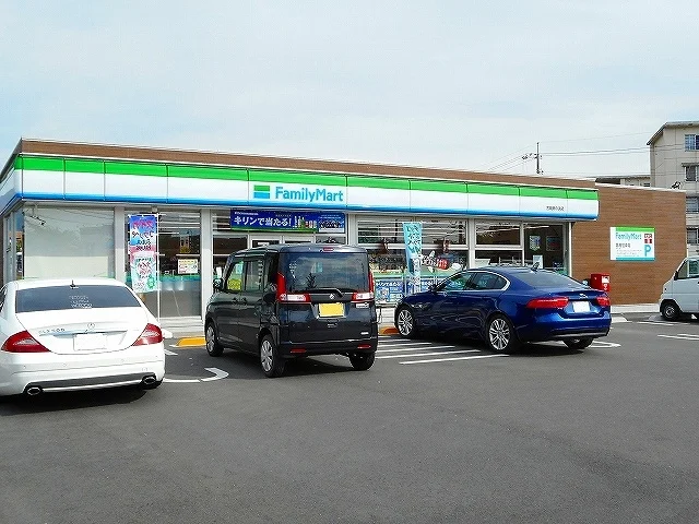 ファミリーマート笠岡美の浜店まで1100m