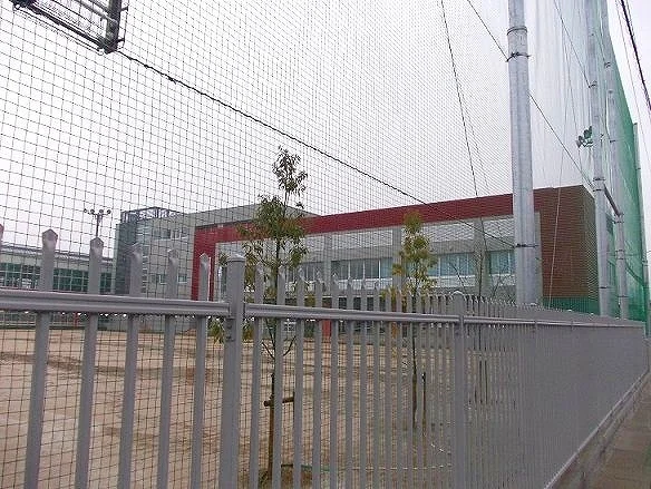 国府小学校まで900m