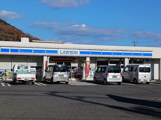 ローソン福山奈良津町三丁目店まで400m
